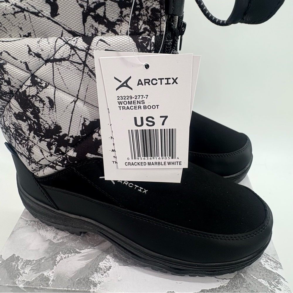 ARCTIX Womens sz 7 Cracked Marble White Quilted Faux Suede Tracer Boot NEW - Picture 9 of 12